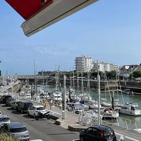 Bel Spacieux Et Lumineux Sur Le Port *